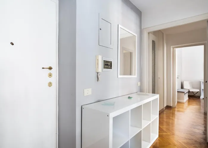 Sunny Flat Near Borghese *