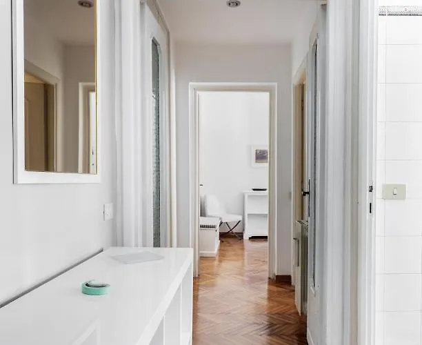 Sunny Flat Near Borghese Рим