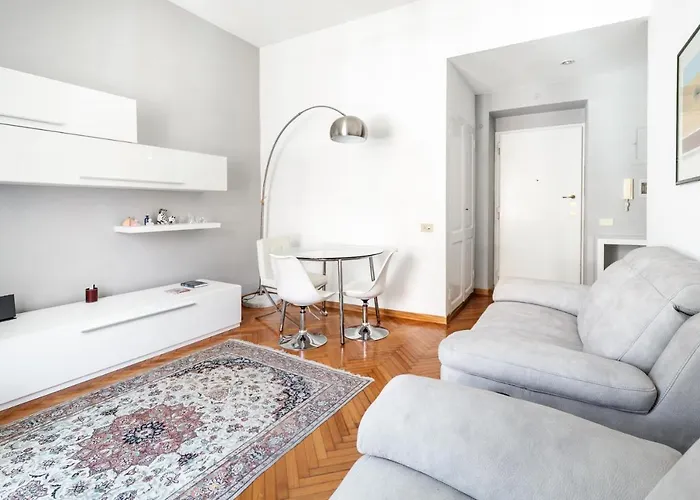 Апартаменты Sunny Flat Near Borghese