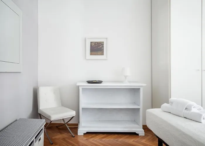 Sunny Flat Near Borghese Апартаменты