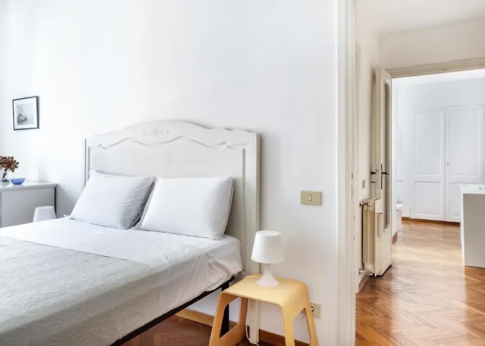 Апартаменты Sunny Flat Near Borghese Рим